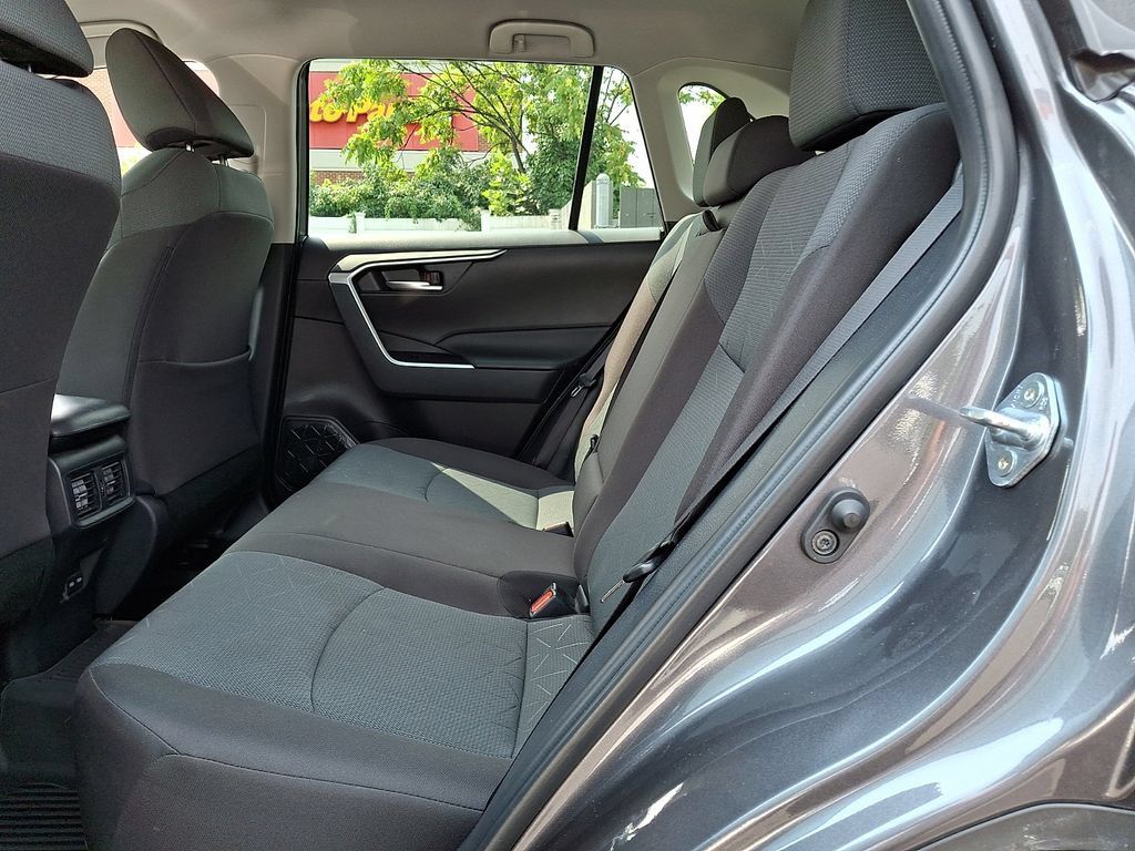 Certified 2025 Toyota RAV4 XLE AWD/4WD image 10