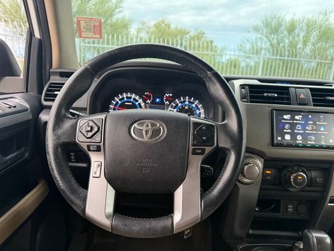 Used 2016 Toyota 4Runner SR5 AWD/4WD image 8