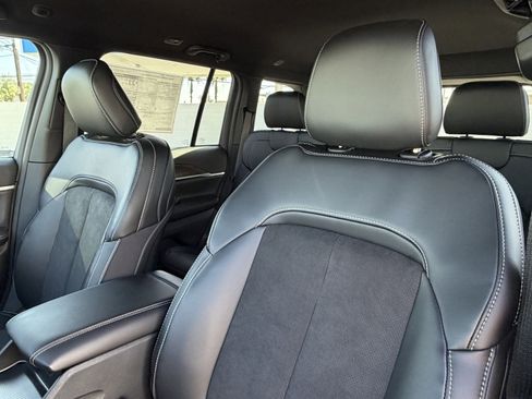 New 2026 Jeep Grand Cherokee Altitude image 20