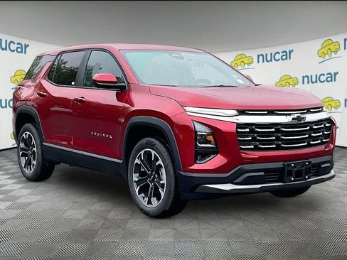 New 2026 Chevrolet Equinox LT w/ Convenience Package II AWD/4WD image 1