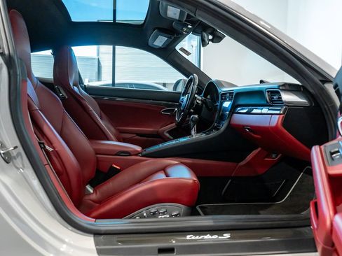Certified 2019 Porsche 911 Turbo S AWD/4WD image 23