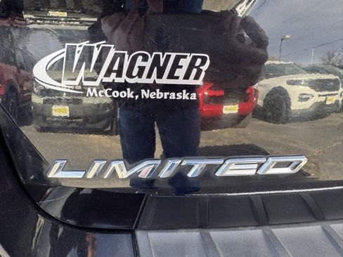 Used 2020 Ford Explorer Limited image 36