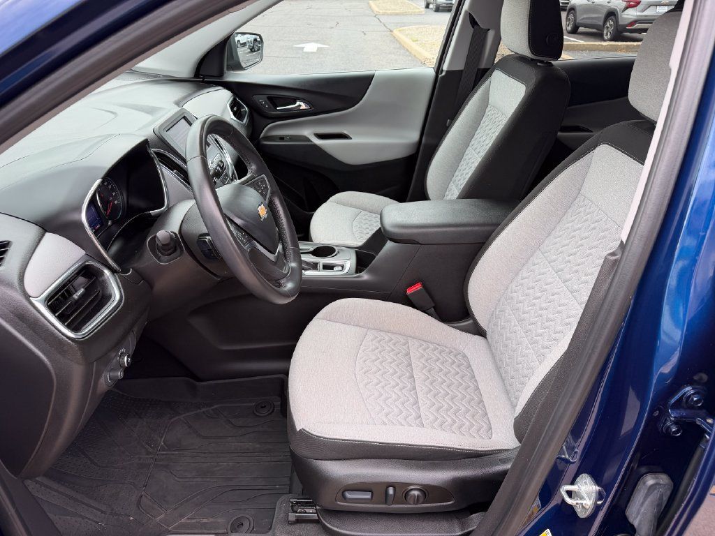 Used 2022 Chevrolet Equinox LT FWD image 10