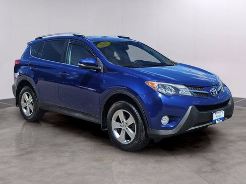 Used 2015 Toyota RAV4 XLE AWD/4WD image 3