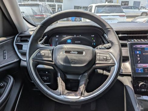 Used 2023 Jeep Grand Cherokee 4WD 4xe image 15