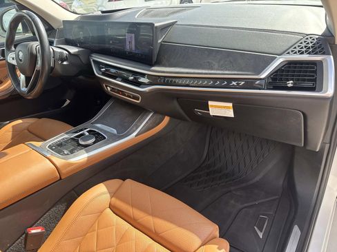 Used 2023 BMW X7 xDrive40i w/ Premium Package AWD/4WD image 12