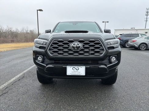 Used 2023 Toyota Tacoma TRD Sport image 3