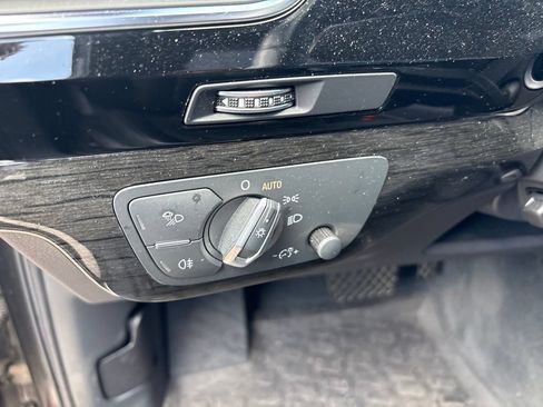 Used 2018 Audi Q7 3.0T Premium Plus w/ Premium Plus Package AWD/4WD image 13
