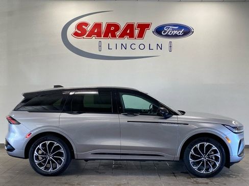 New 2026 Lincoln Nautilus Reserve AWD/4WD image 8