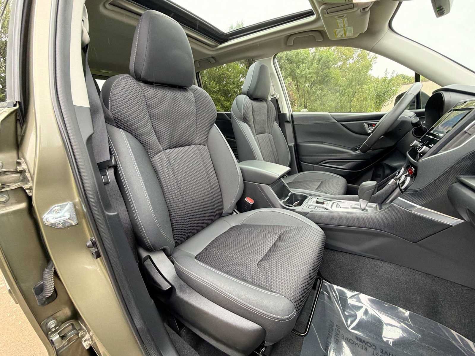 Used 2024 Subaru Forester Premium AWD/4WD image 19