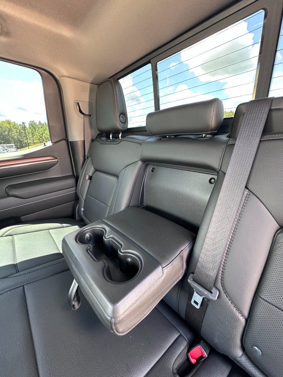 Used 2022 GMC Sierra 1500 Denali AWD/4WD image 16