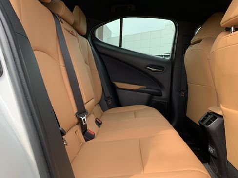 Used 2025 Lexus UX 300h FWD w/ Cold Area Package image 33