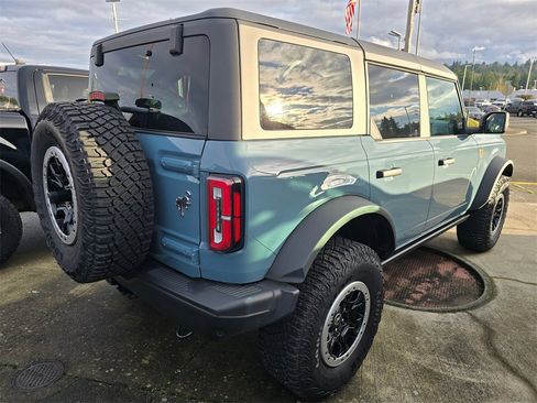 Used 2023 Ford Bronco Badlands image 4