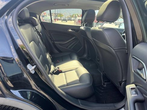 Used 2015 Mercedes-Benz GLA 250 4MATIC image 28