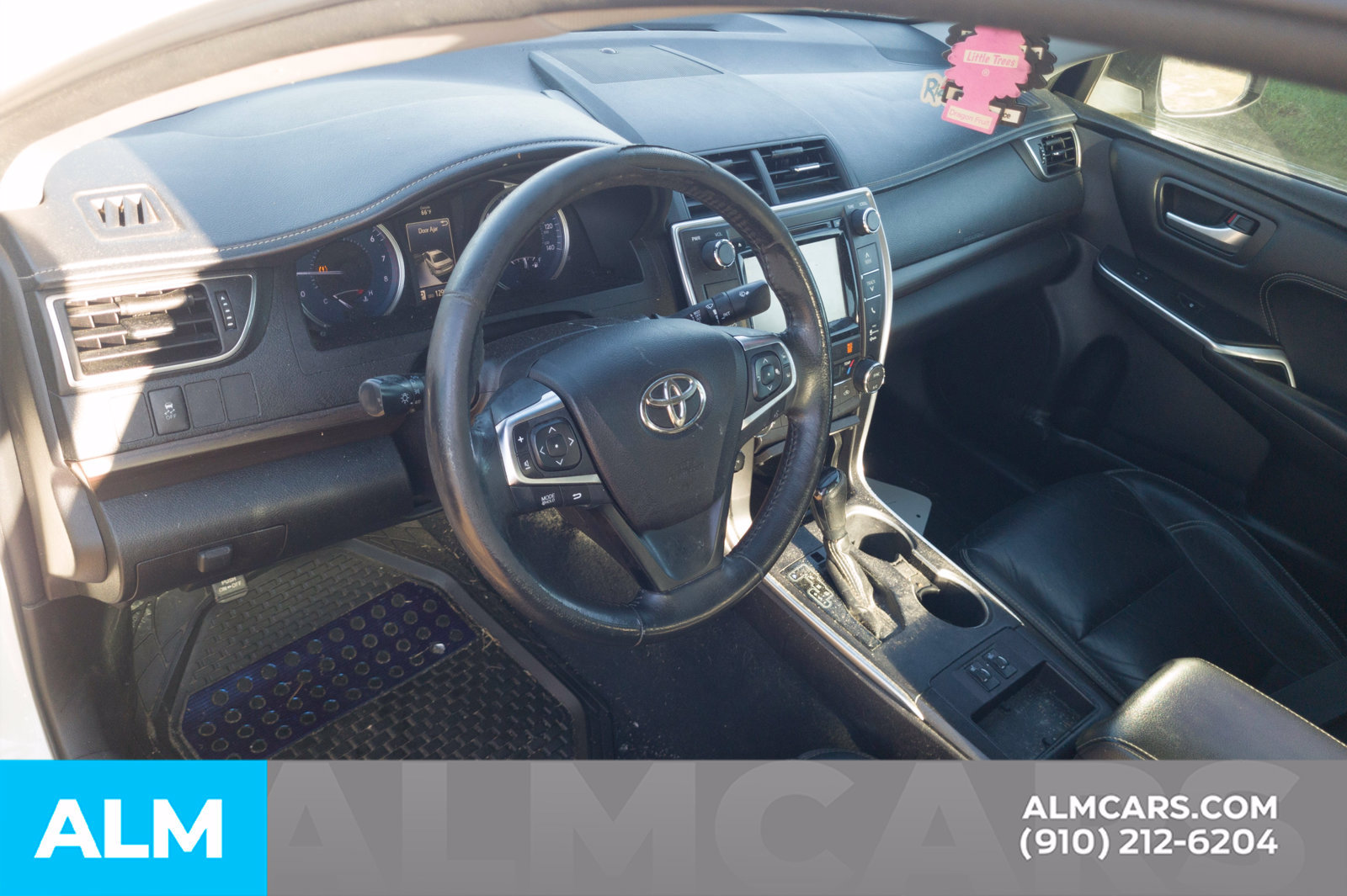 Used 2017 Toyota Camry XLE FWD image 5