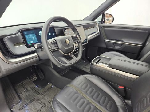 Used 2025 Rivian R1S Adventure AWD/4WD image 12