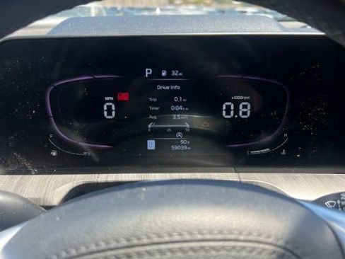 Certified 2024 Kia Telluride EX w/ EX Captain's Chair Package AWD/4WD image 6
