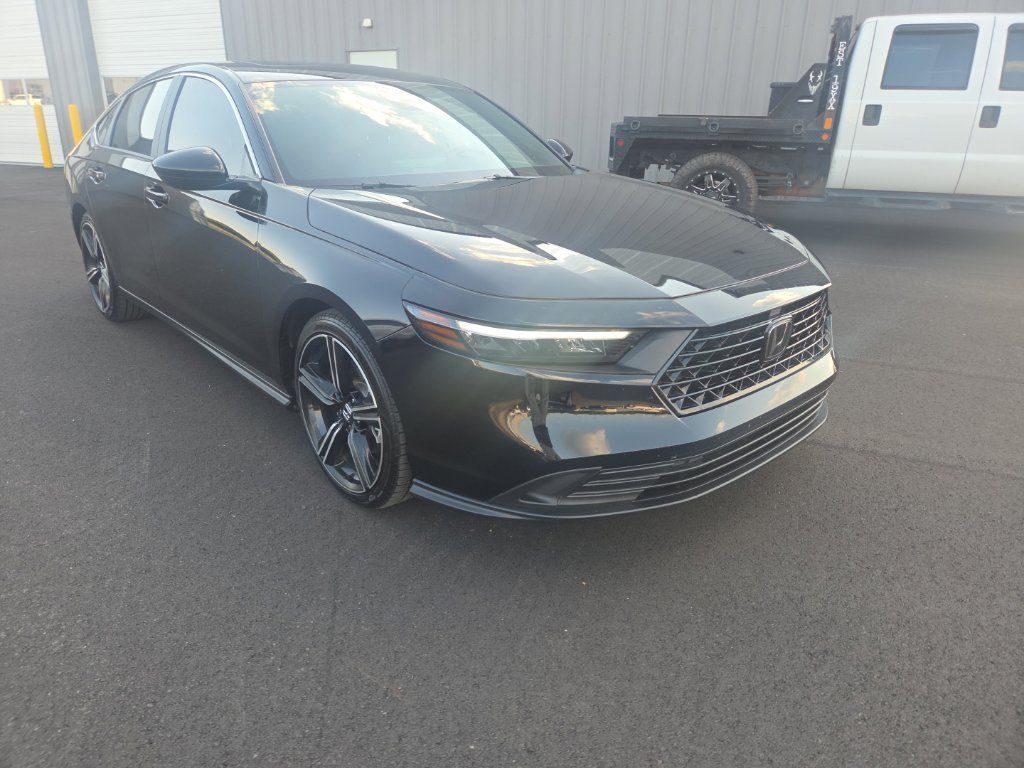Used 2025 Honda Accord Sport image 15