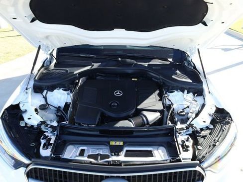 Certified 2025 Mercedes-Benz GLC 300 image 13