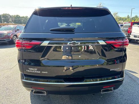 Used 2023 Chevrolet Traverse Premier AWD/4WD image 6