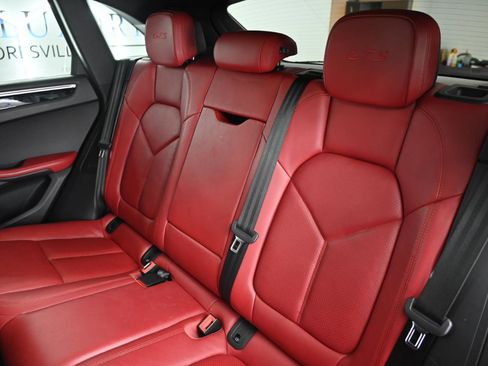 Used 2018 Porsche Macan GTS image 38