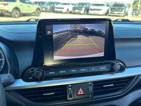 Used 2023 Kia Forte LXS image 12