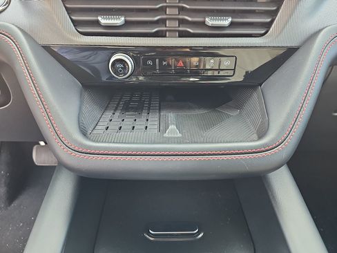 Used 2025 Ford Explorer ST-Line w/ Premium Package RWD image 21