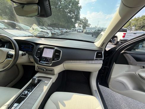 Certified 2023 Volvo XC90 B6 Plus w/ Protection Package Premier AWD/4WD image 19