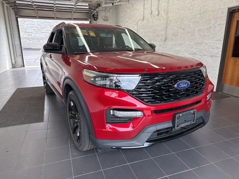 Used 2022 Ford Explorer ST-Line w/ Class IV Trailer Tow Package RWD image 2