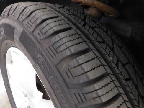 Used 2013 Dodge Grand Caravan SXT FWD image 12