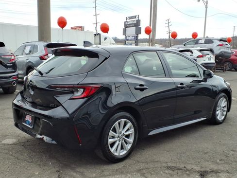 Certified 2024 Toyota Corolla SE w/ SE Package image 6