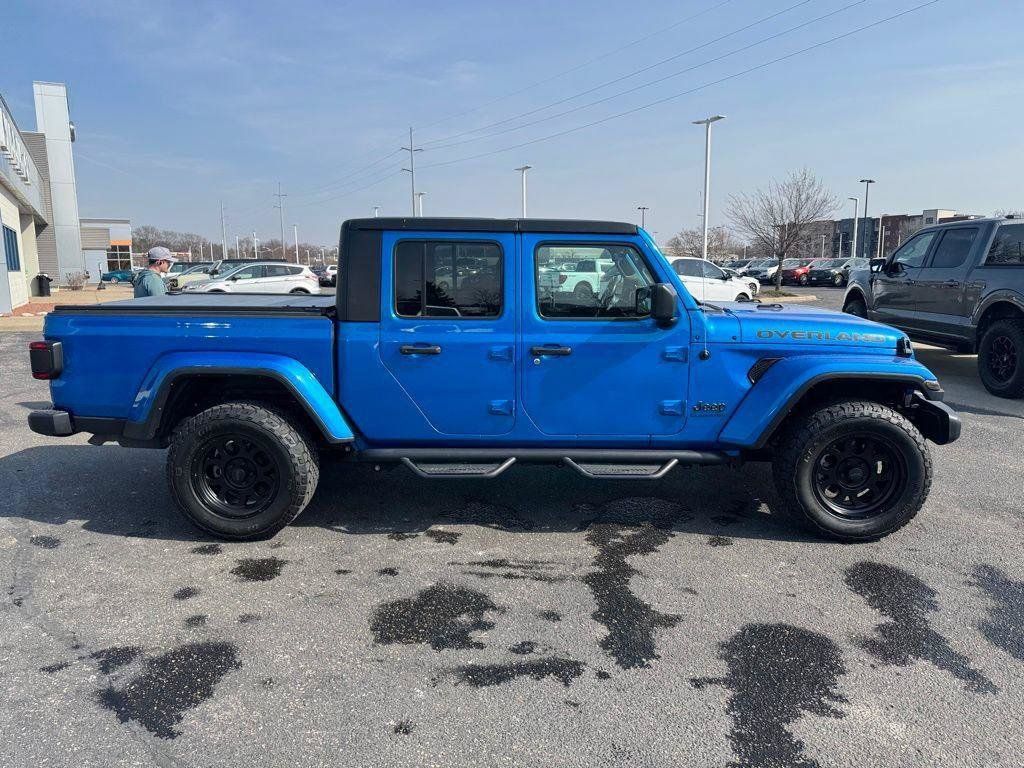 Used 2022 Jeep Gladiator Overland AWD/4WD image 2