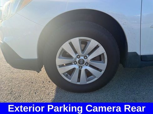 Used 2017 Subaru Outback 2.5i Premium image 9