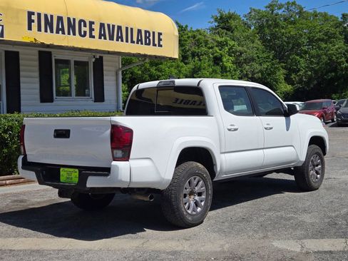 Used 2018 Toyota Tacoma SR5 image 4