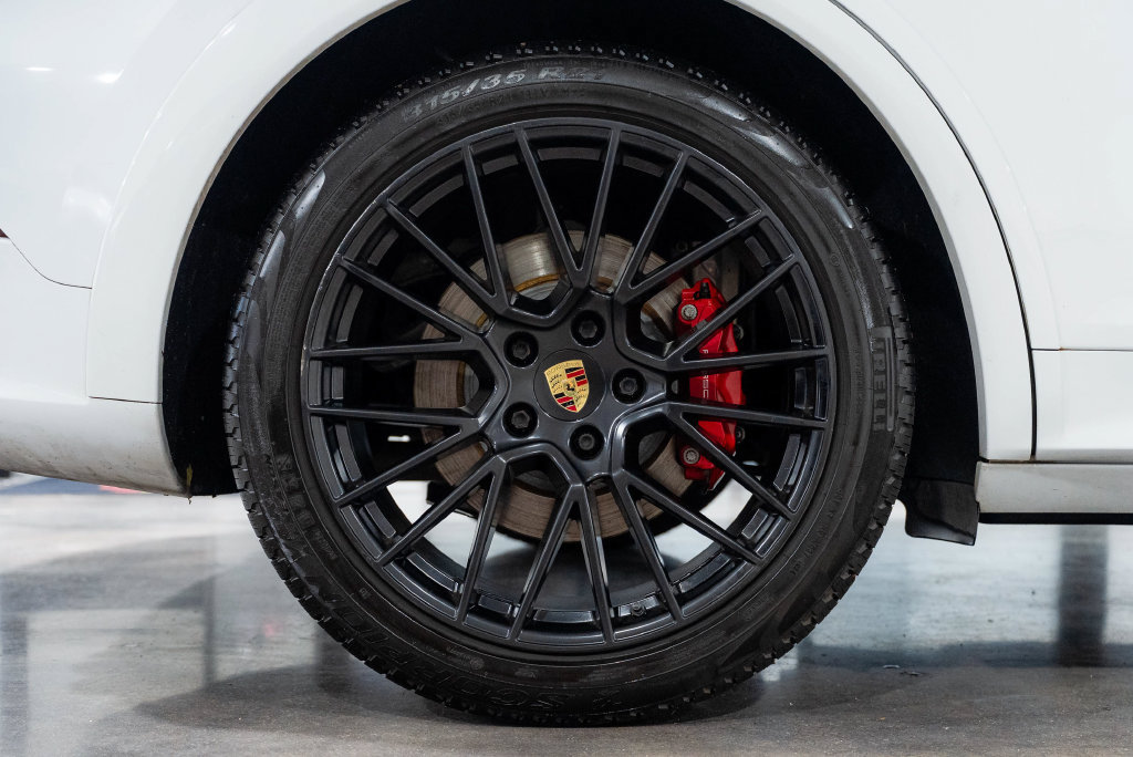 Used 2021 Porsche Cayenne GTS AWD/4WD image 88