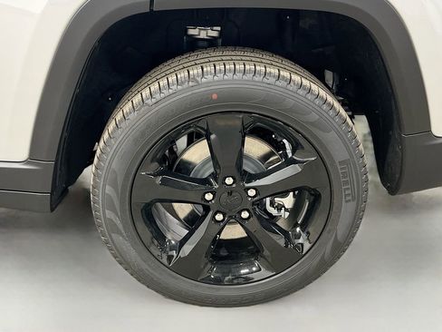 New 2025 Jeep Grand Cherokee L Limited w/ Black Appearance Package image 40