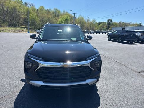 New 2026 Chevrolet TrailBlazer LT w/ Convenience Package AWD/4WD image 2