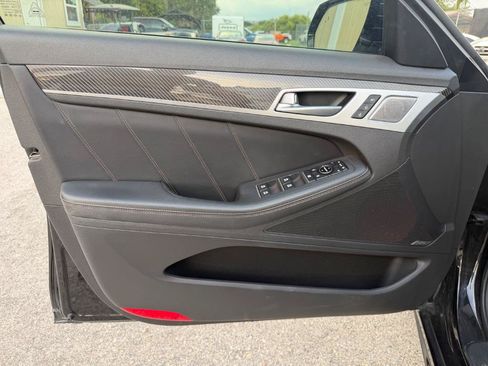Used 2019 Genesis G80 3.3T Sport RWD image 12