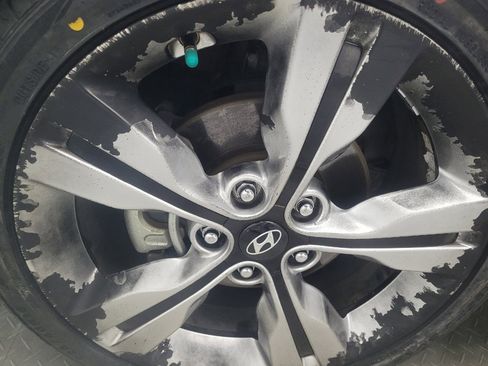 Used 2017 Hyundai Veloster Value Edition image 31