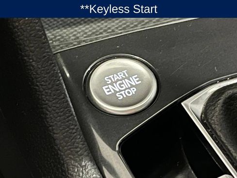 Certified 2022 Volkswagen Tiguan SE R-Line FWD image 16