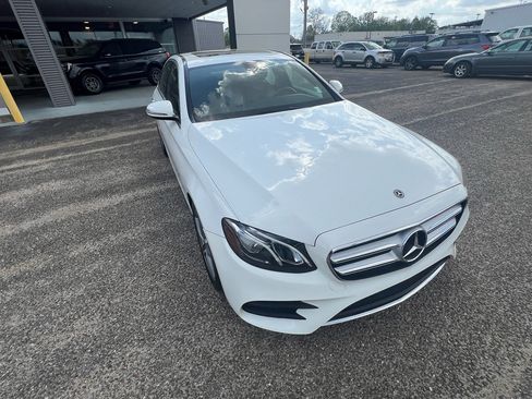 Used 2018 Mercedes-Benz E 300 image 1
