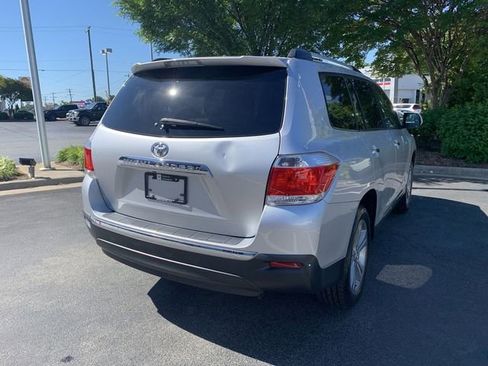 Used 2013 Toyota Highlander Limited FWD image 8