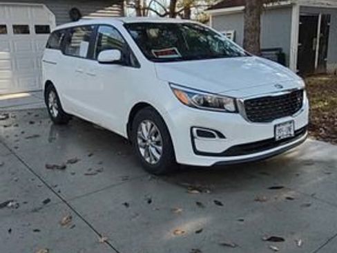 Used 2019 Kia Sedona L image 21