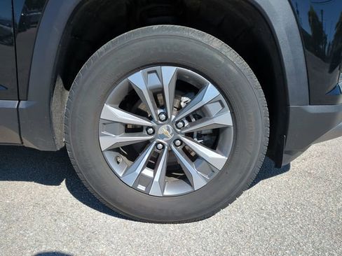 Certified 2025 Chevrolet Equinox LT image 11