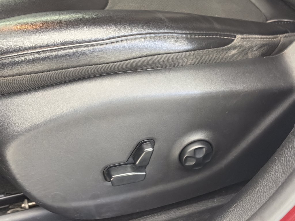 Used 2019 Jeep Cherokee Latitude Plus AWD/4WD image 27