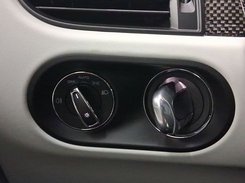 New 2026 Porsche Macan image 17