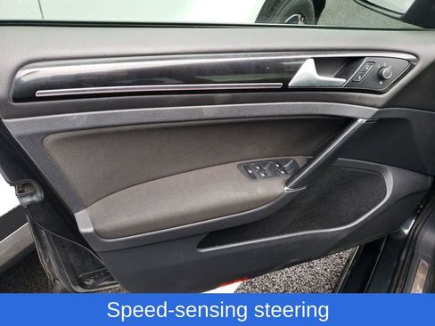 Used 2016 Volkswagen Golf S image 15