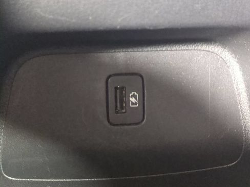 Used 2025 Nissan Sentra SV FWD image 15