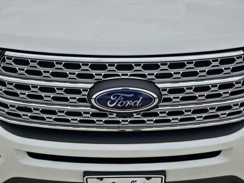 Used 2022 Ford Explorer Limited w/ Class IV Trailer Tow Package RWD image 13