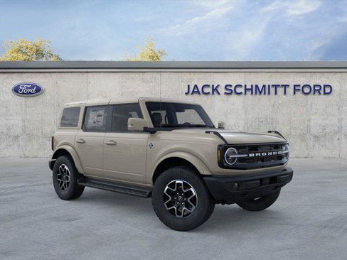 New 2025 Ford Bronco Outer Banks image 7